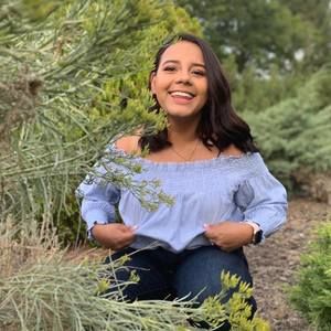 Meet your Posher, Emily